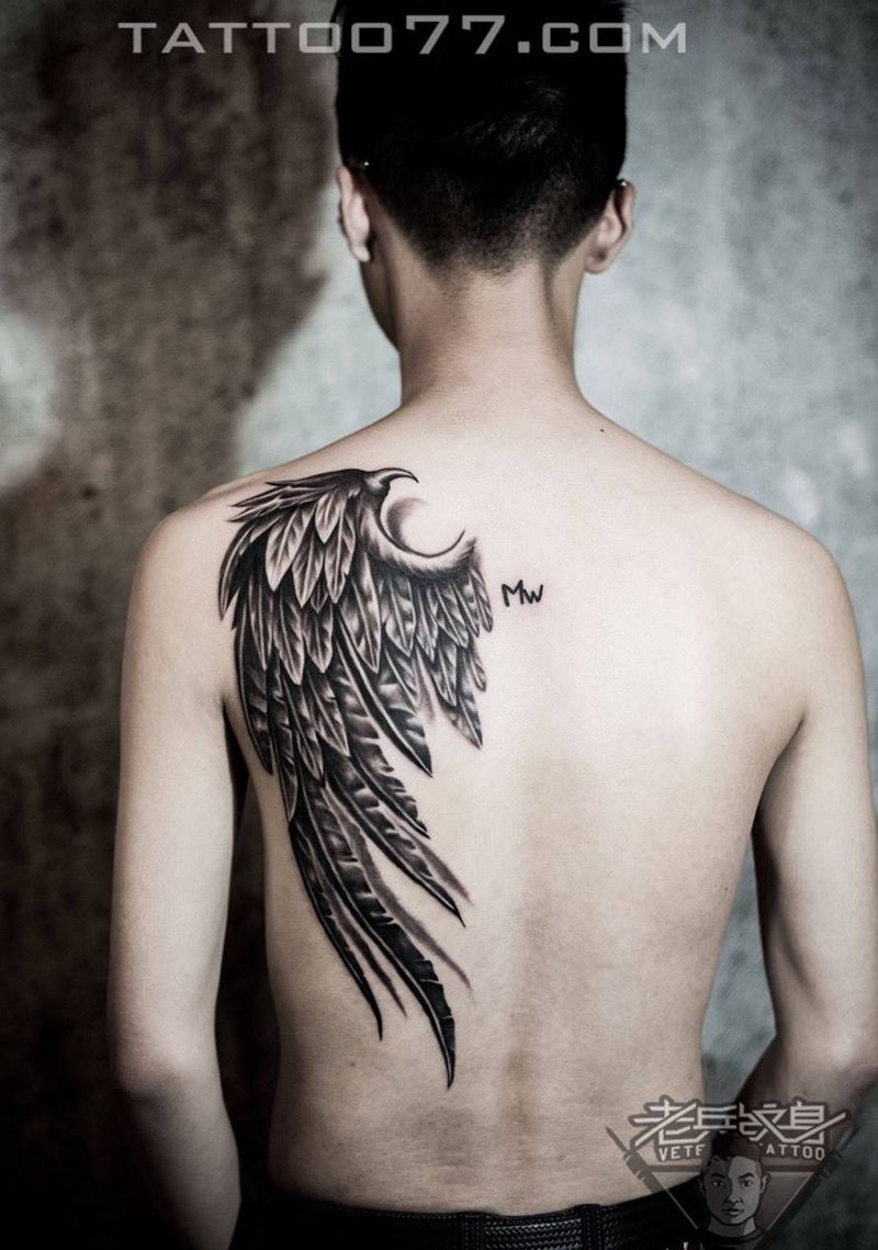 后背翅膀纹身作品纹身图片_成品背部清新动物纹身图案