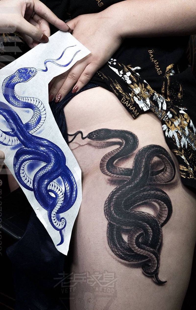 妹子大腿蛇纹身作品纹身图片