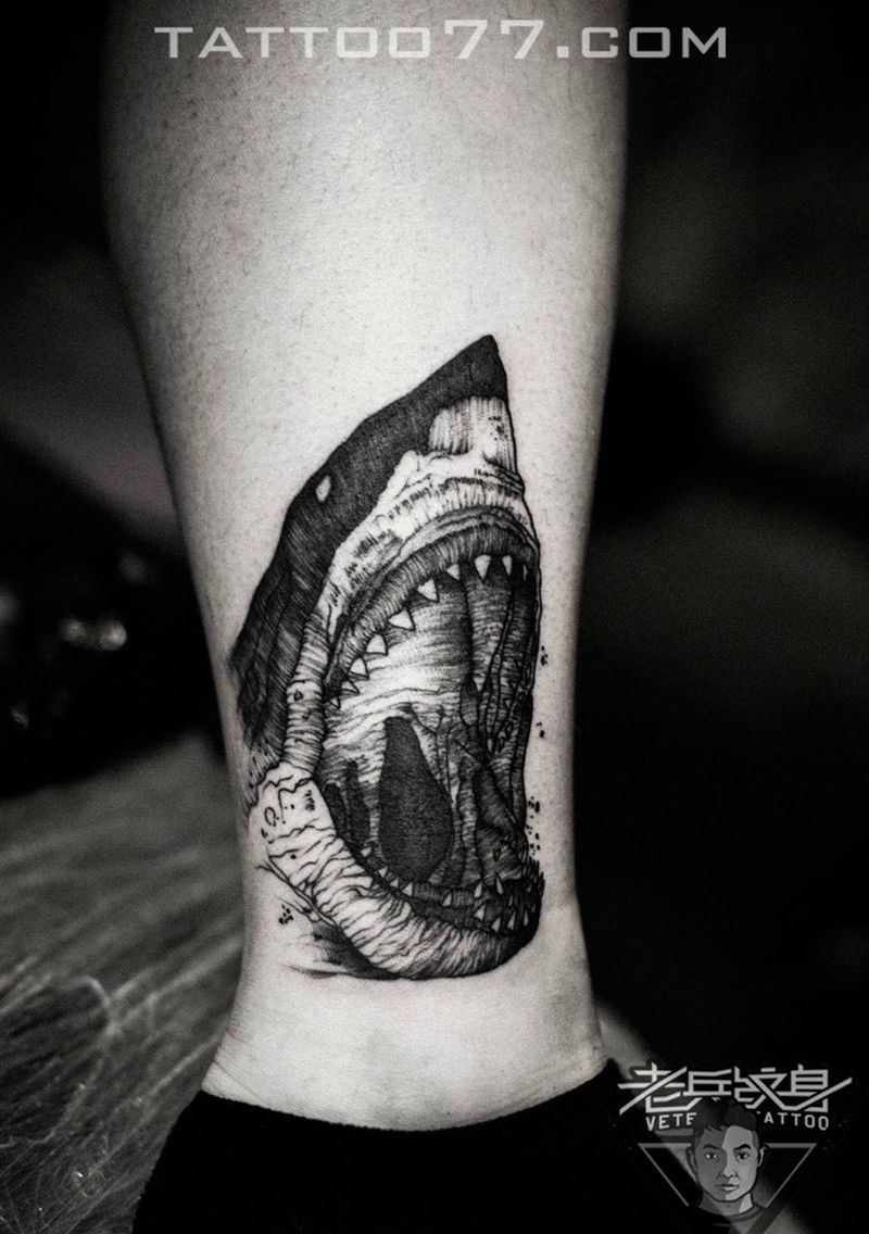 鲨鱼纹身作品纹身图片_成品腿部欧美动物纹身图案