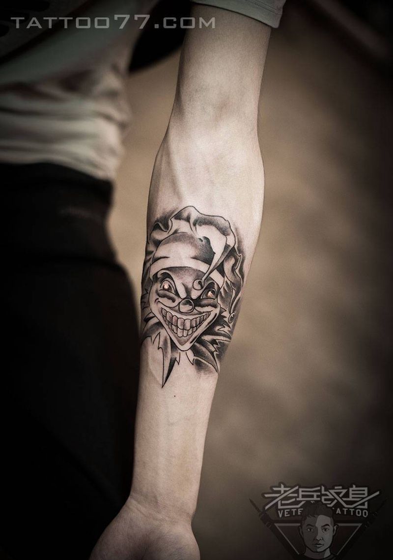 手部欧美小丑纹身作品纹身图片_成品手部欧美肖像人物纹身图案