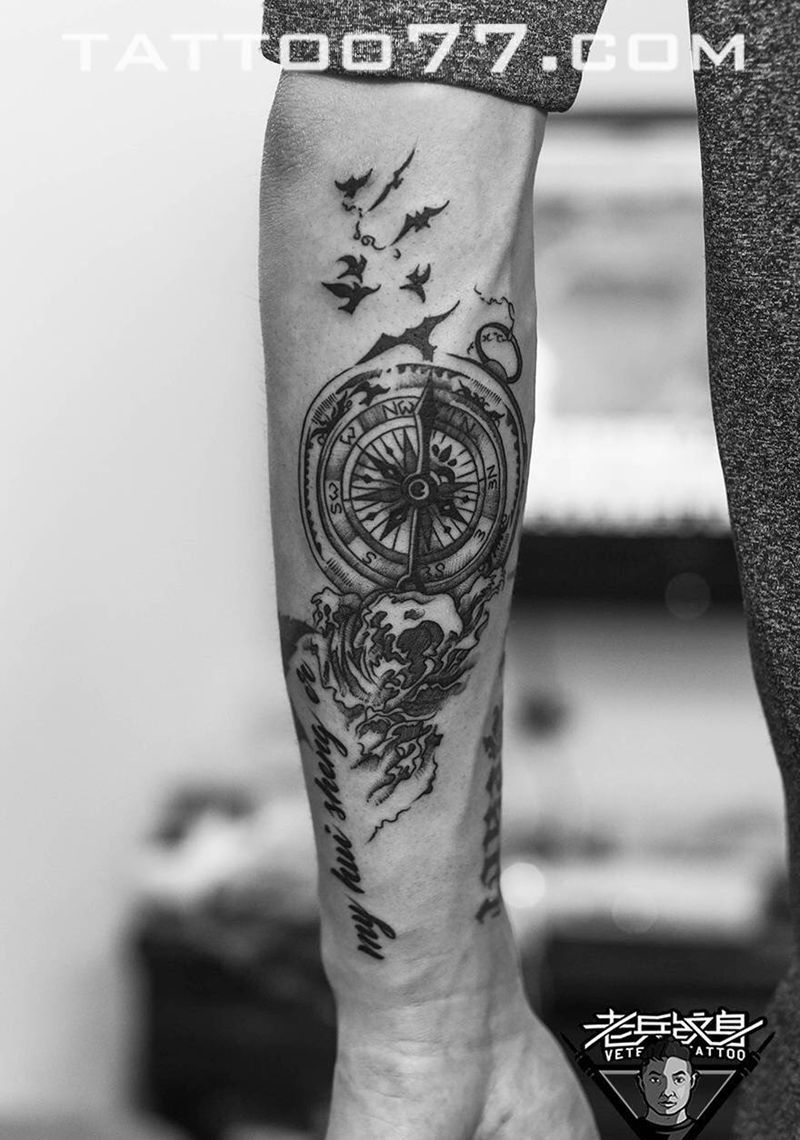 指南针纹身作品纹身图片_成品手臂欧美静物纹身图案
