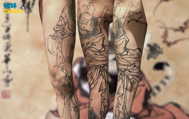 钟馗纹身图片_腿部水墨纹身图案