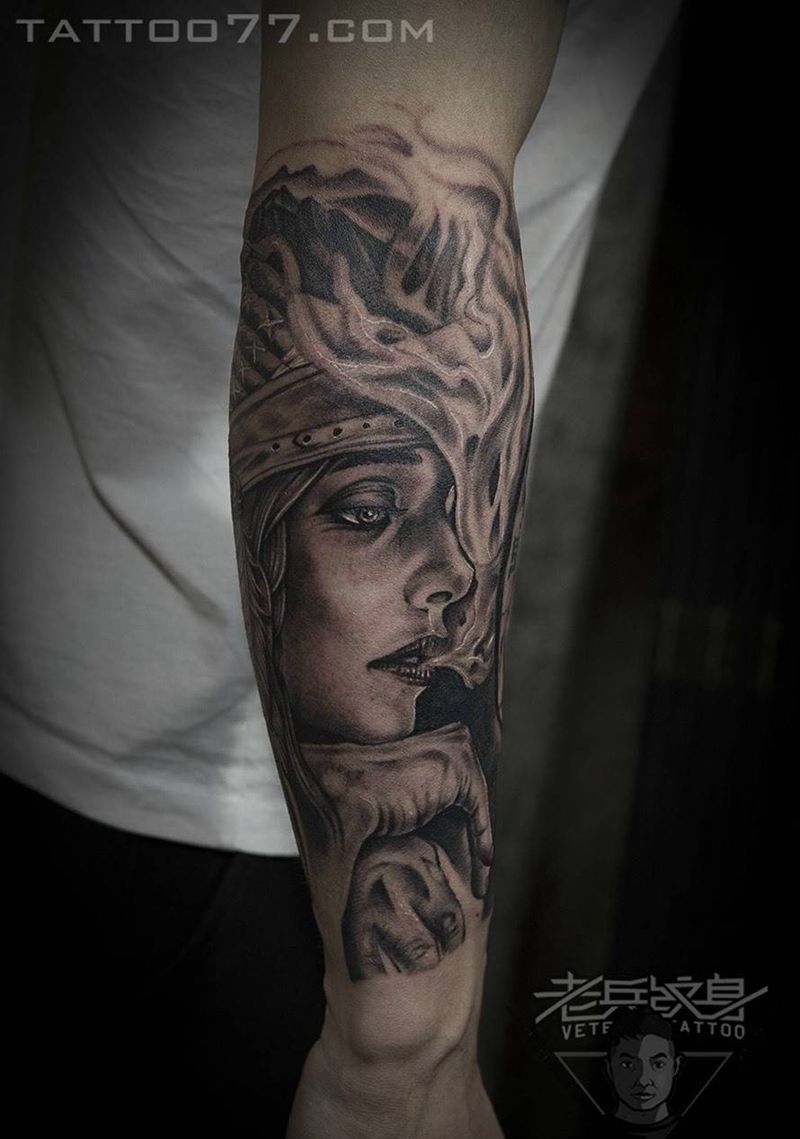 小臂欧美美女纹身作品纹身图片_成品手部欧美人物纹身图案