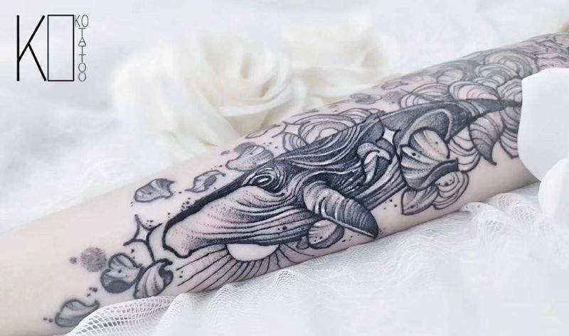 鲸鱼纹身图片_手臂点刺一人一图定制设计暗黑设计纹身图案