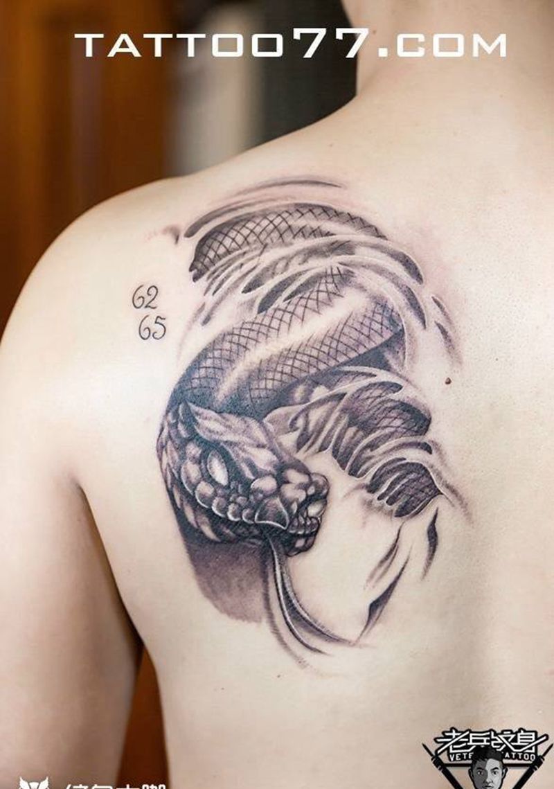 后背蛇蝴蝶美女莲花纹身纹身图片_成品背部欧美肖像人物动物植物纹身图案