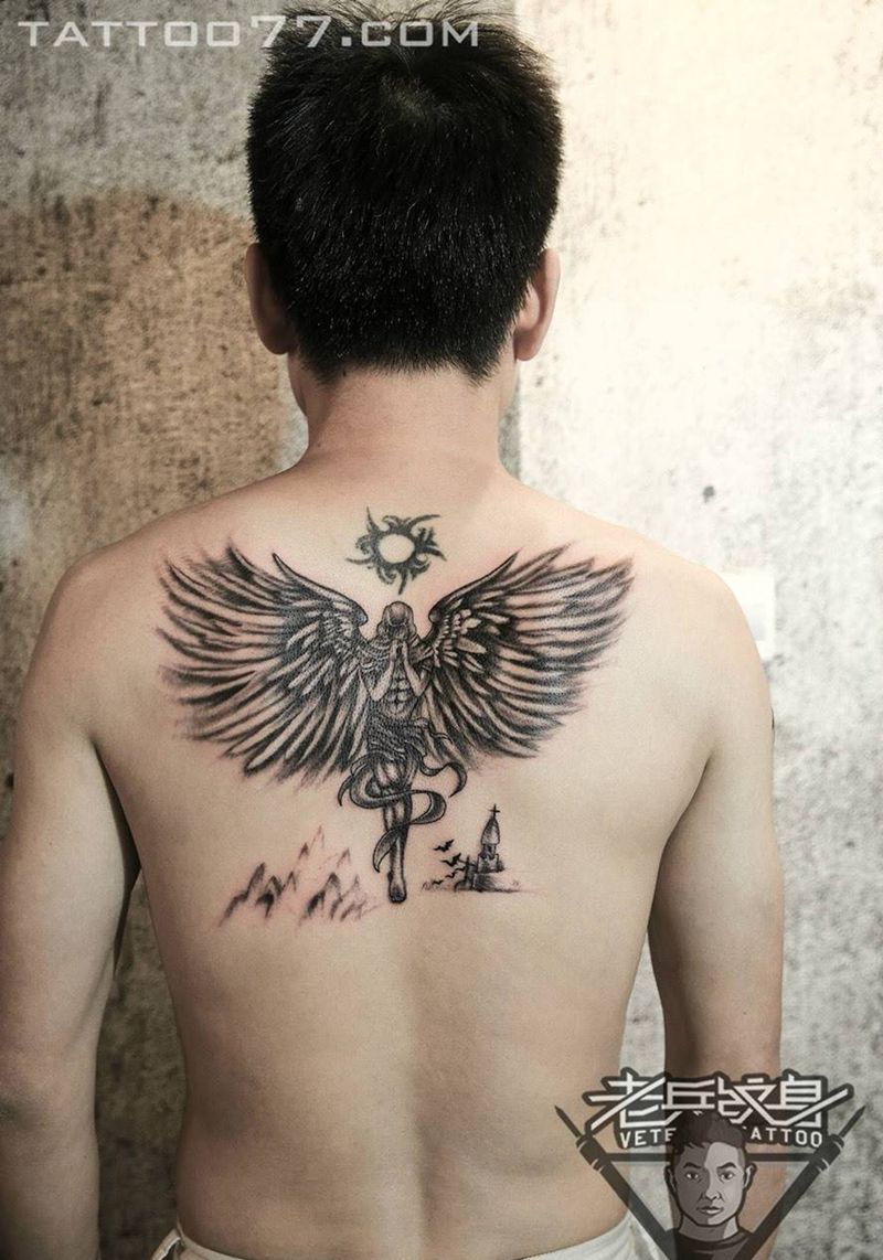 背部天使纹身作品纹身图片_成品背部欧美人物纹身图案
