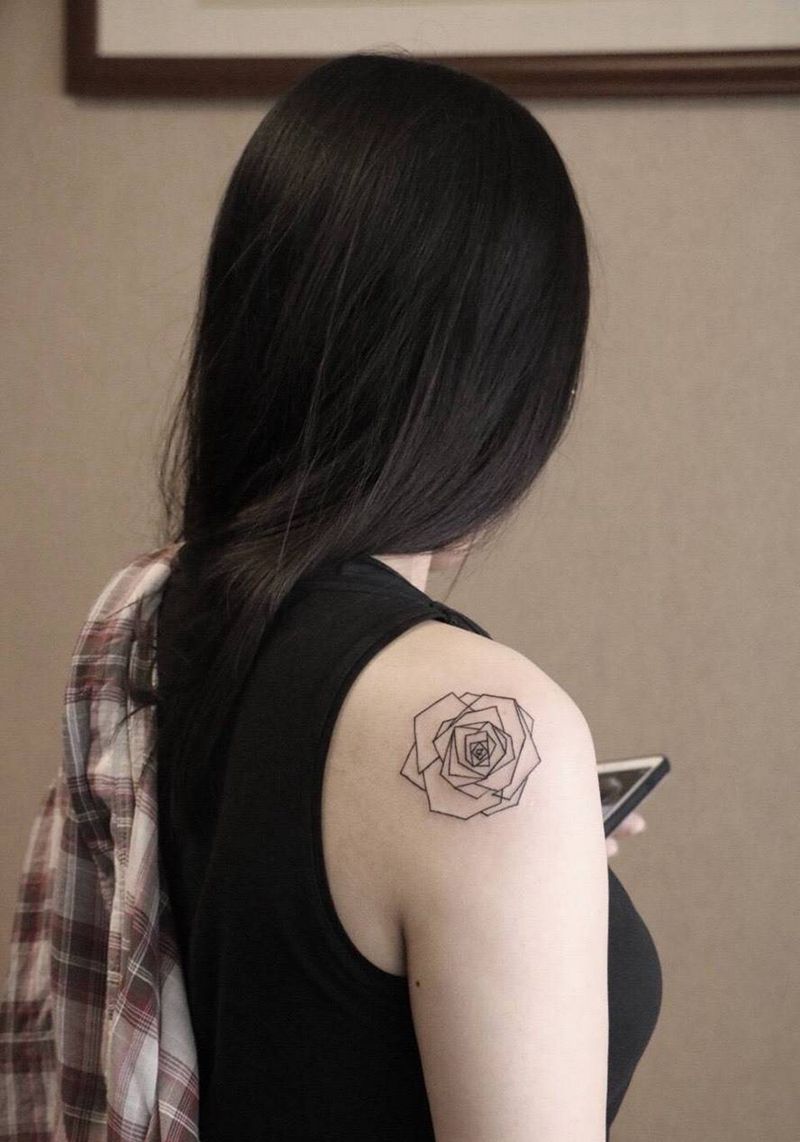 线条玫瑰纹身图片_成品插画肩部背部清新植物静物纹身图案