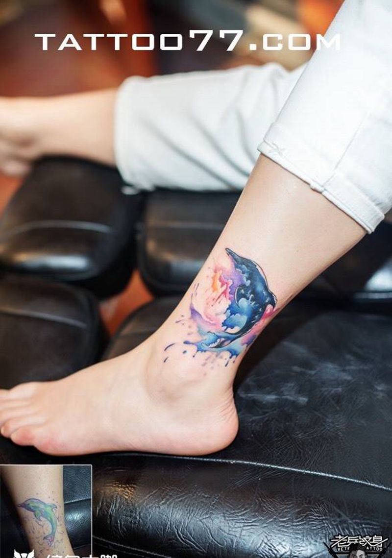 遮盖彩色海豚纹身图片_成品腿部欧美动物原创纹身图案
