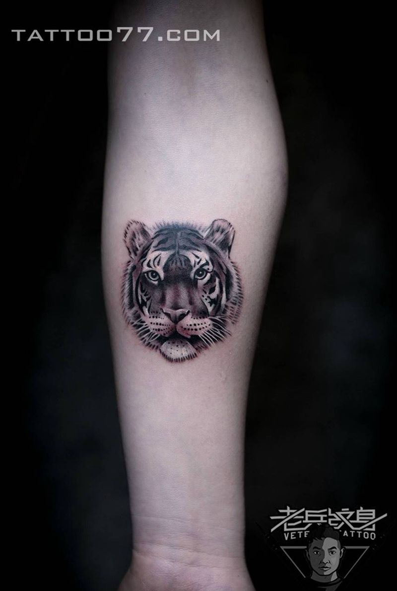 虎头纹身作品纹身图片_成品手部清新动物纹身图案