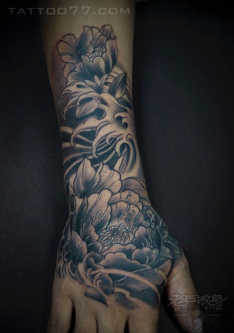 浪牡丹纹身图片_成品手部传统原创植物纹身图案