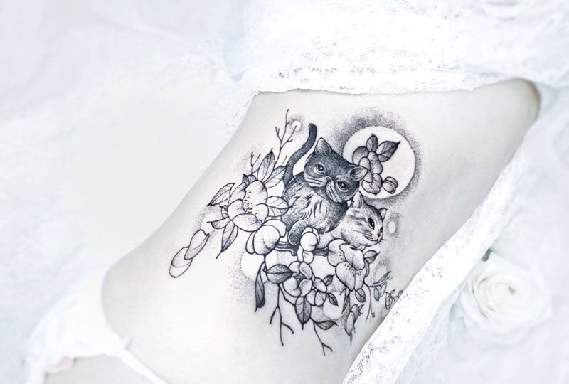 猫咪纹身图片_腰部腹部点刺尤加利叶猫咪定制纹身图案