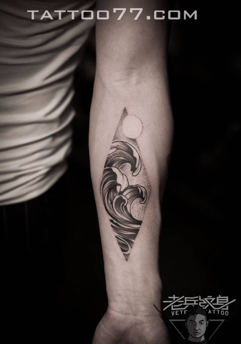 点刺海浪纹身作品纹身图片