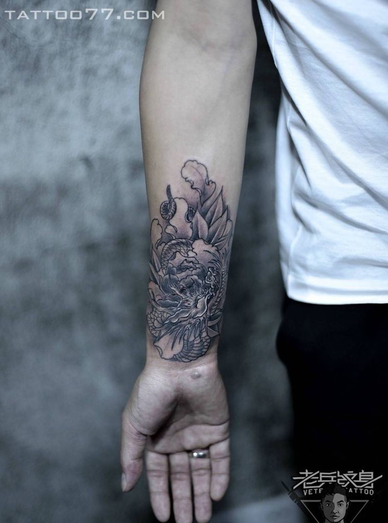 手部龙牡丹纹身作品纹身图片
