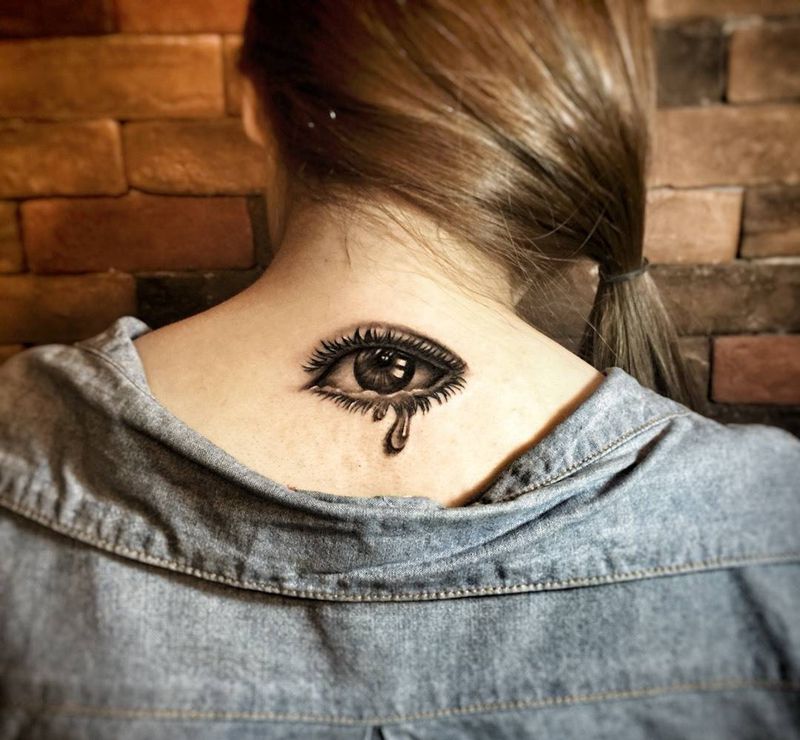 无声的哭泣纹身图片_成品背部欧美纹身图案