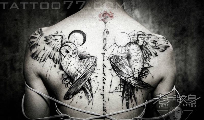 武汉女纹身师打造的后背猫头鹰纹身纹身图片_成品欧美背部动物纹身图案