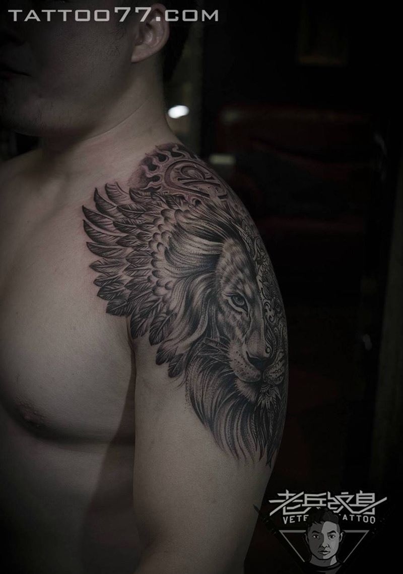 肩膀狮子翅膀纹身作品纹身图片_成品手臂写实动物纹身图案