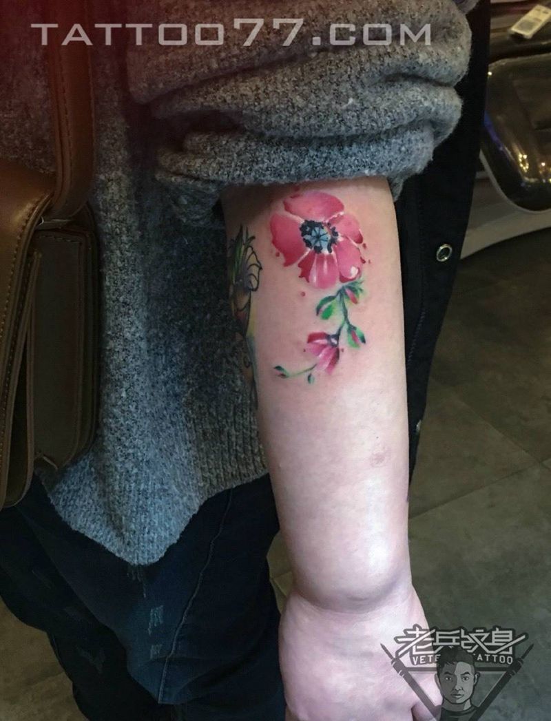 小花一朵纹身图片