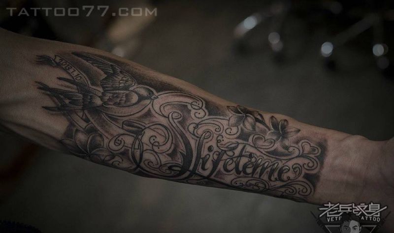 手部花体英文字母纹身作品纹身图片_成品手部清新字符纹身图案