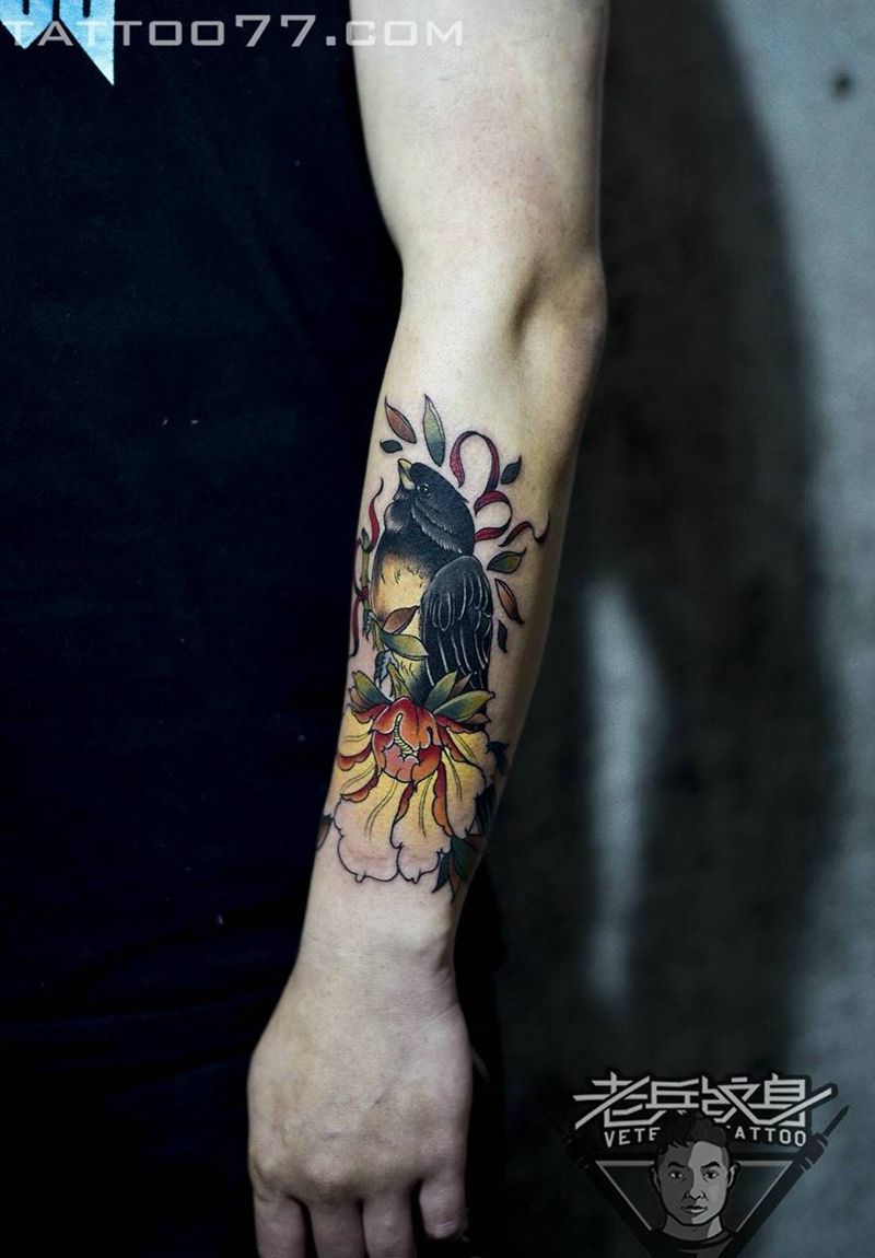 手部花卉鸟纹身作品纹身图片_成品手部清新动物植物纹身图案