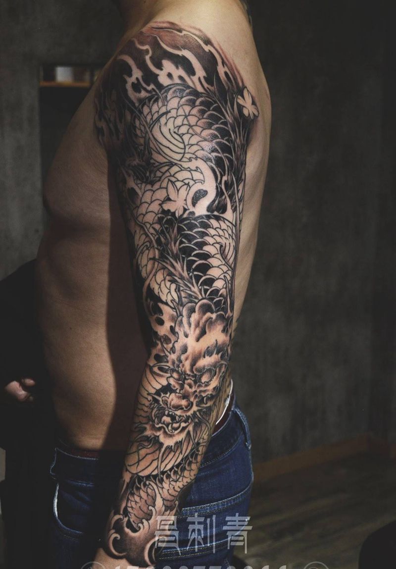 花臂龙未完成纹身图片