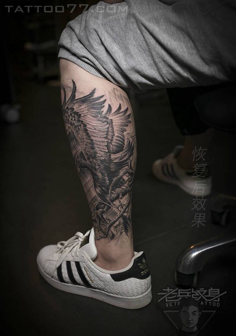 小腿老鹰纹身作品纹身图片_成品腿部传统动物纹身图案