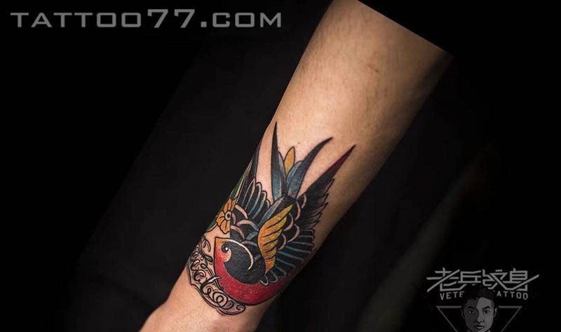 小燕子纹身纹身图片_成品手部清新动物纹身图案