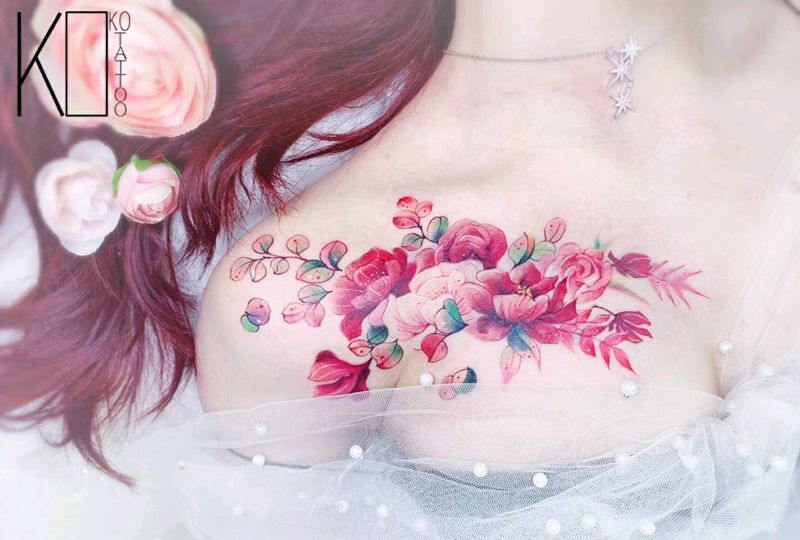 尤加利叶纹身图片_胸部肩部水彩花卉水彩遮盖纹身图案