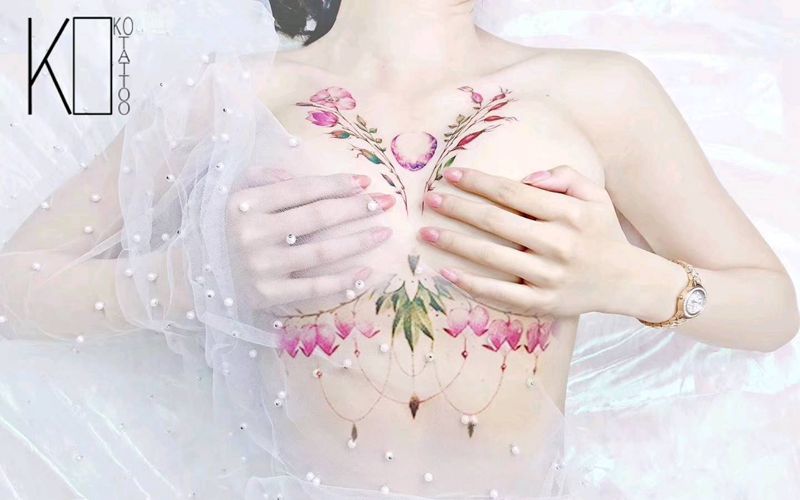 花胸合集纹身图片_胸部新传统水彩骷髅花胸狮子纹身图案
