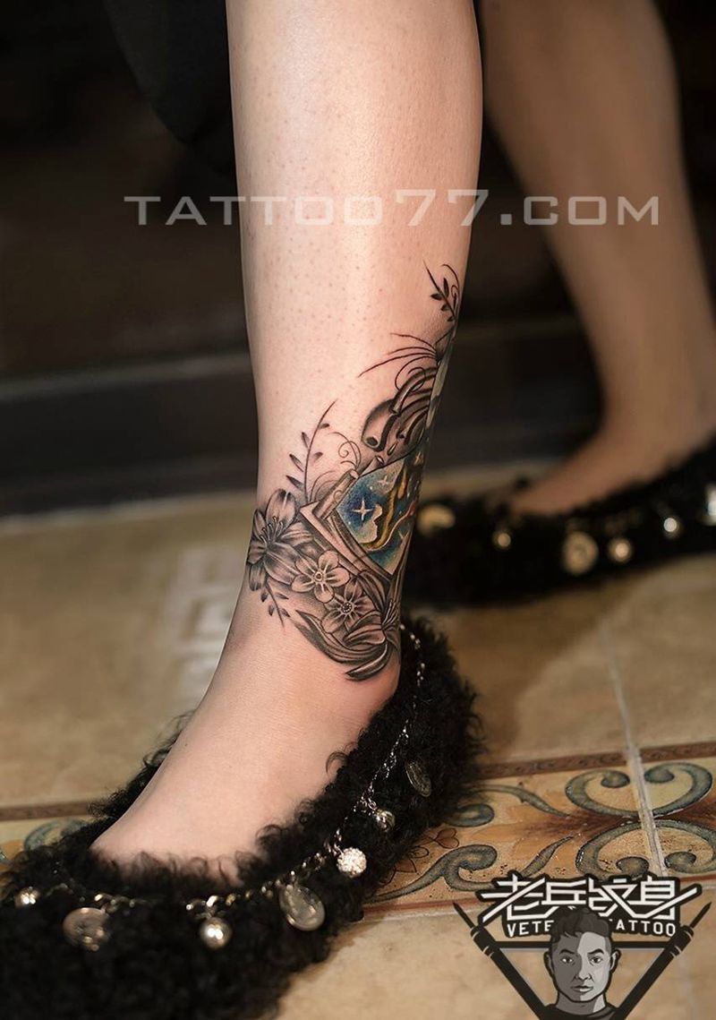 小腿沙漏纹身作品遮盖旧纹身纹身图片_成品腿部欧美静物纹身图案