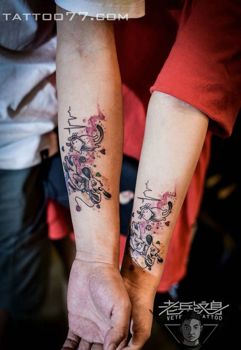 手部情侣狗狗猫咪纹身作品纹身图片_成品手部清新动物纹身图案