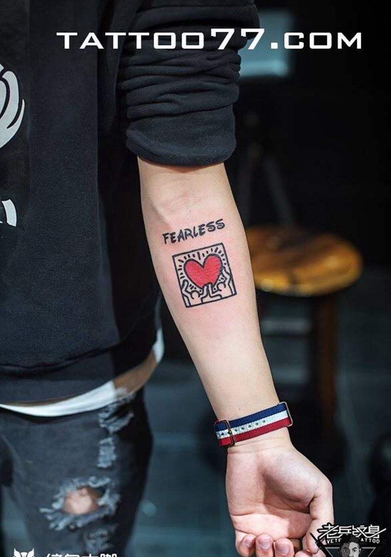 奔跑的心纹身图片_成品手臂清新原创字符纹身图案