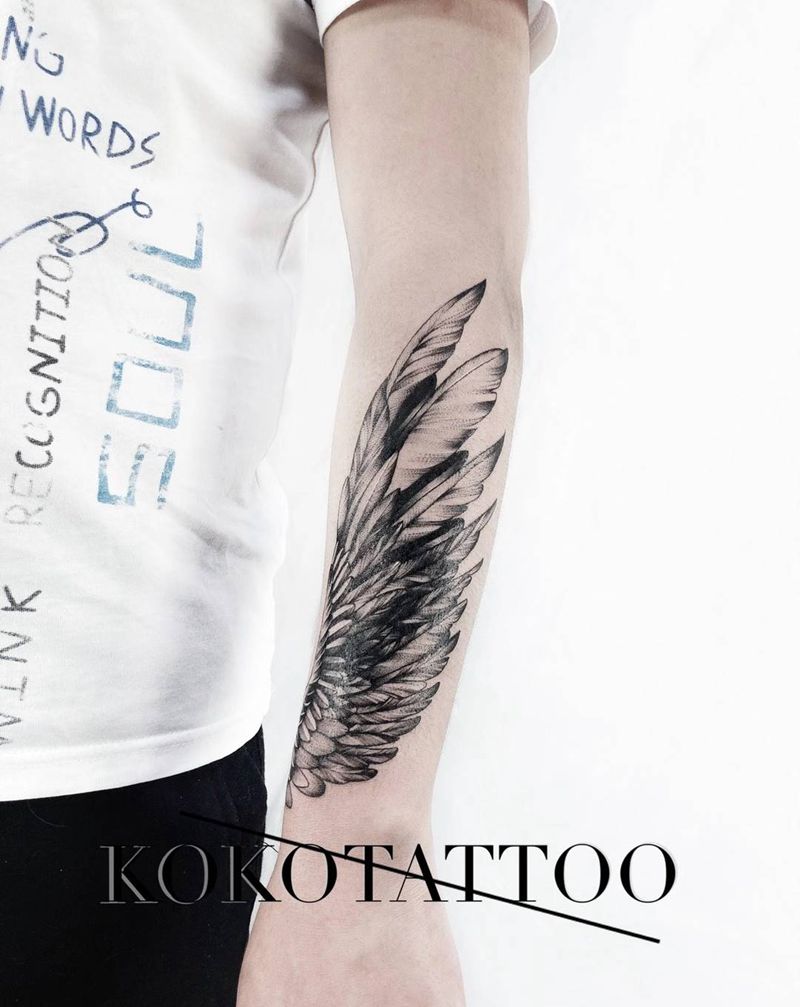 翅膀——遮盖纹身图片_手臂点刺遮盖翅膀羽毛纹身图案