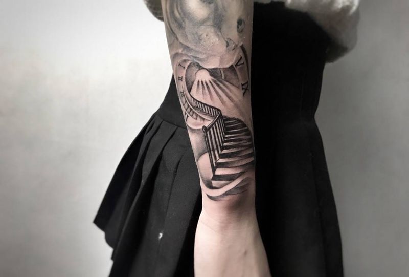 天梯纹身图片_成品手臂手部写实欧美几何静物武汉纹艺刺刻纹申坤纹身图案