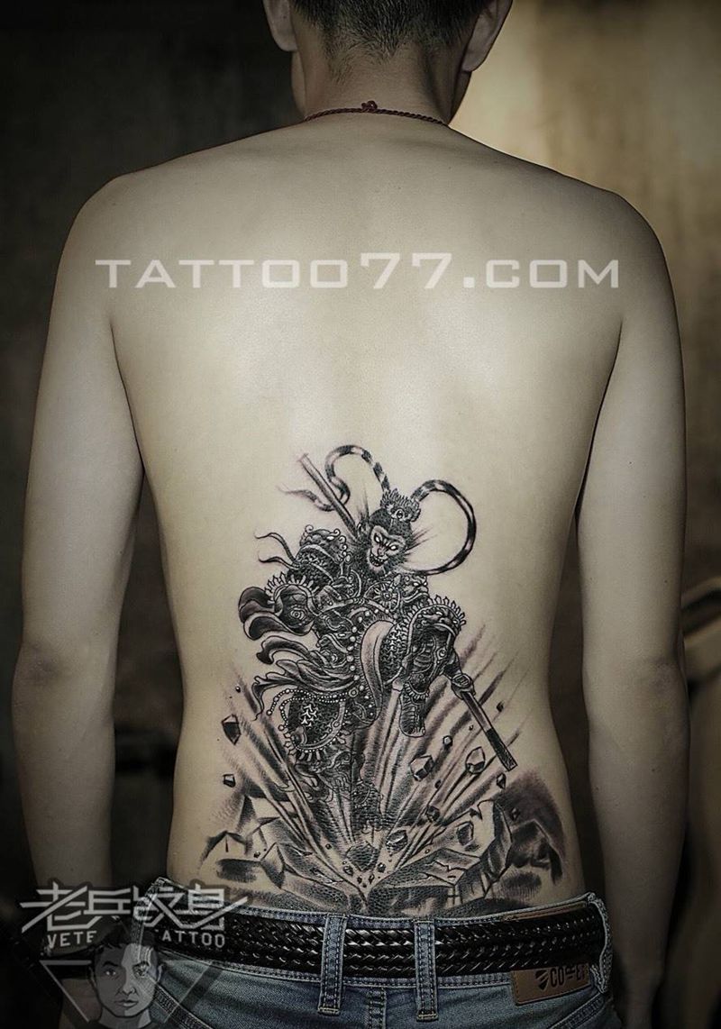 后背斗战胜佛孙悟空纹身作品纹身图片_成品背部传统人物纹身图案