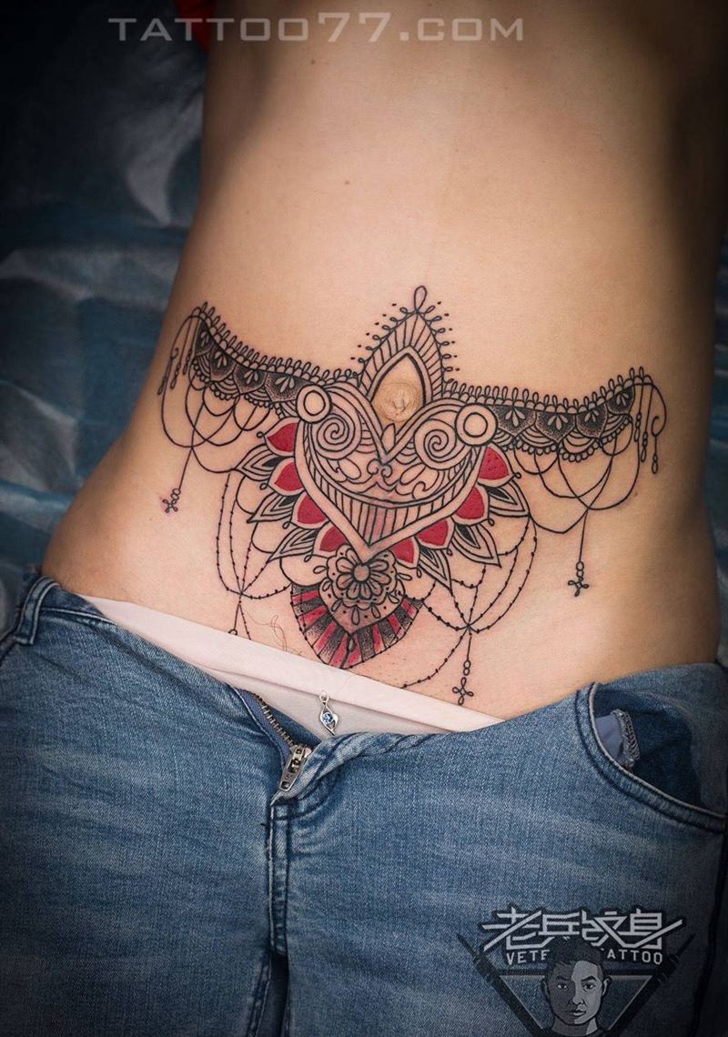 腹部链条纹身作品遮盖纹身图片