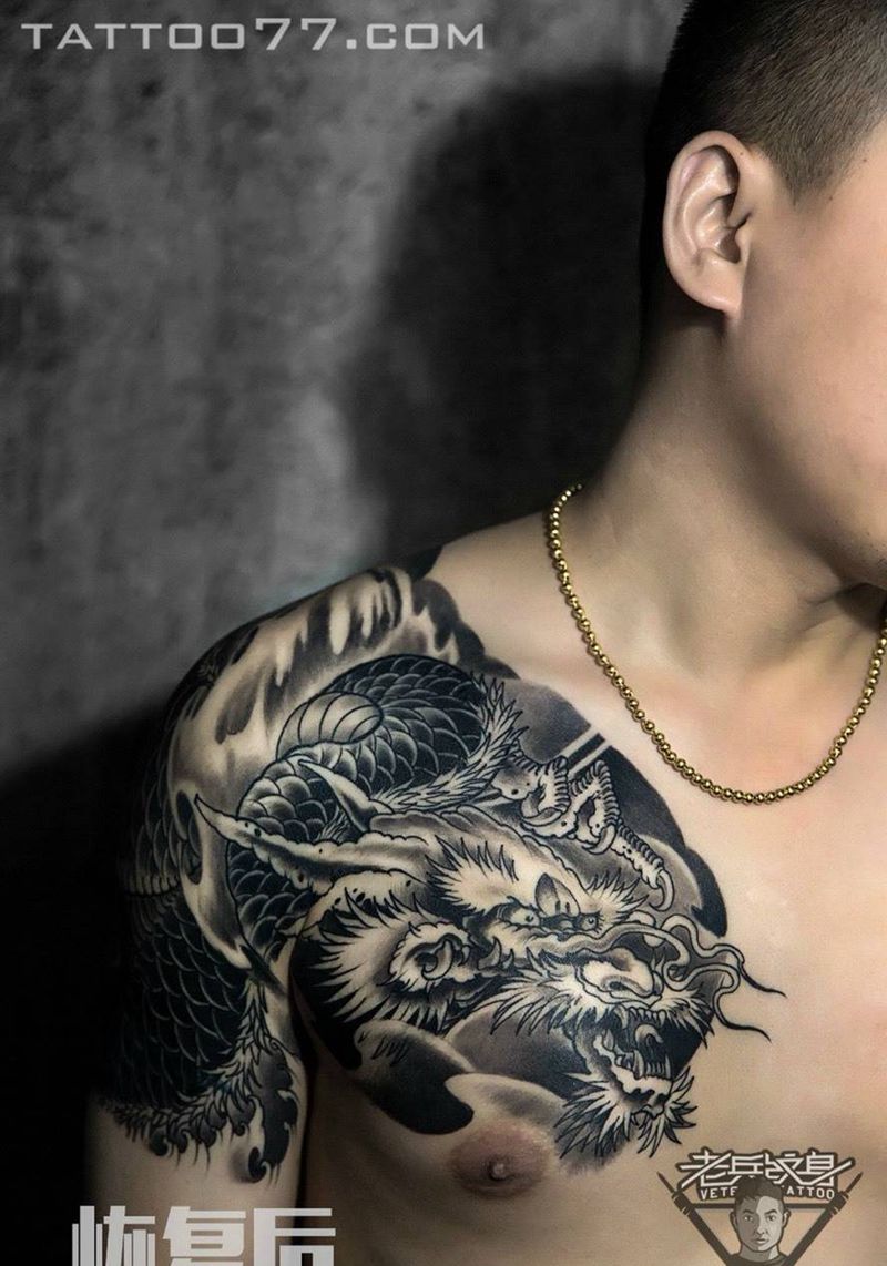 半胛龙纹身作品恢复后纹身图片