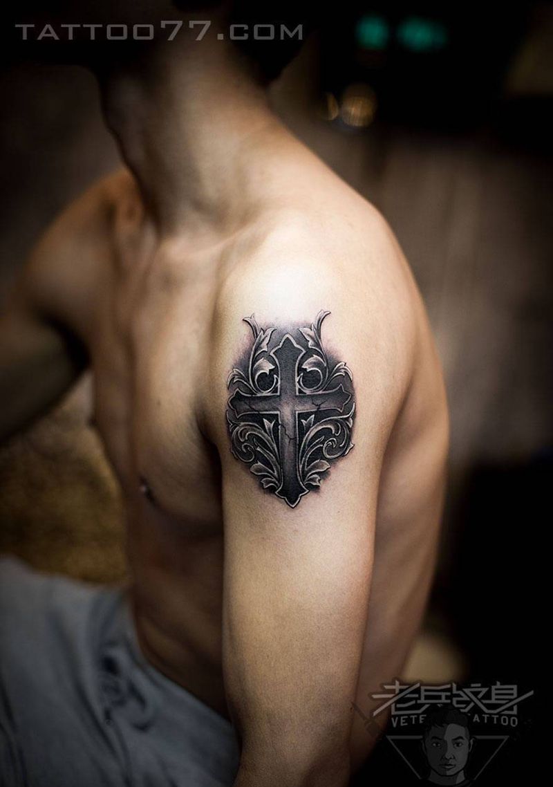 手臂十字架纹身作品纹身图片_成品手臂欧美宗教纹身图案