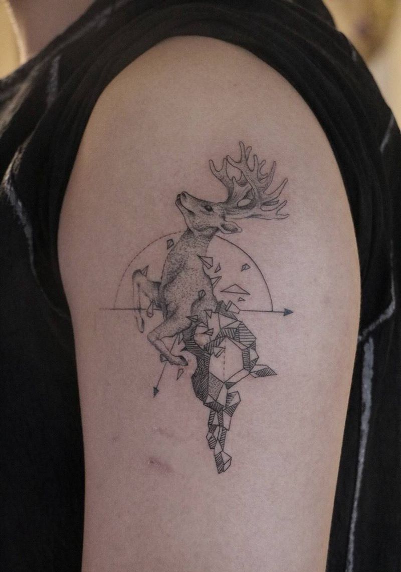 几何鹿。纹身图片_手稿插画肩部手臂几何动物清新纹身图案