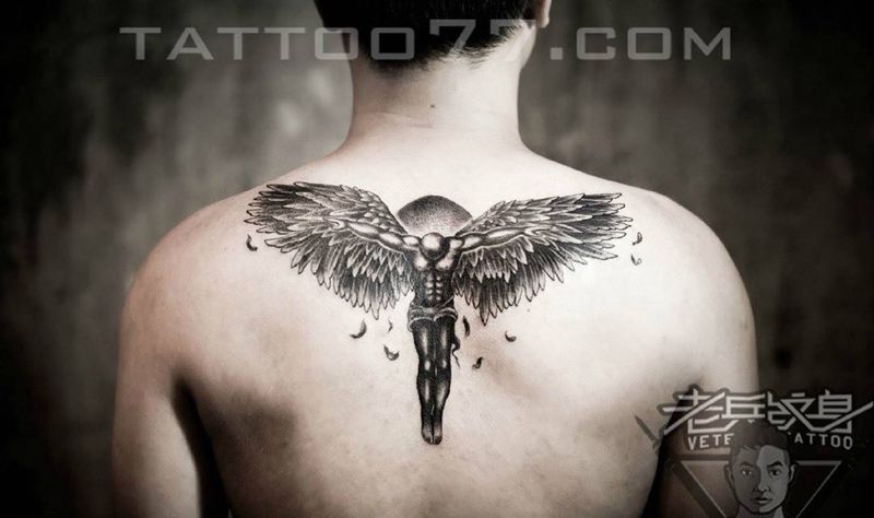 后背天使翅膀作品纹身图片_成品背部欧美人物纹身图案