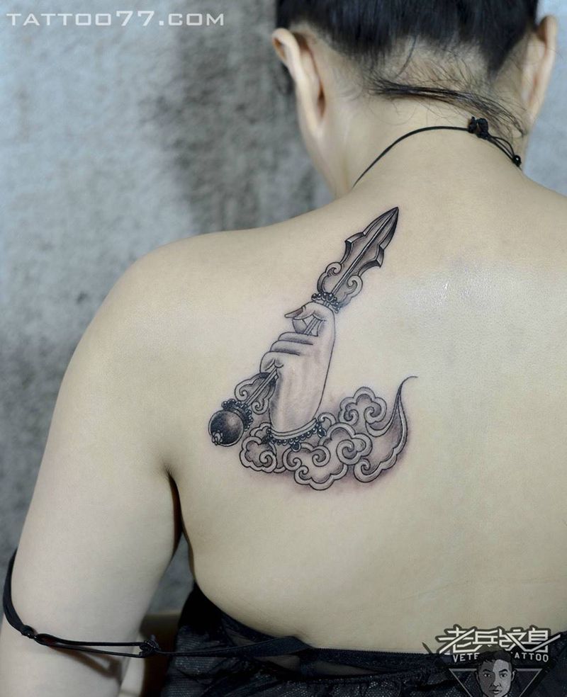 后背佛手纹身作品纹身图片_成品背部传统纹身图案