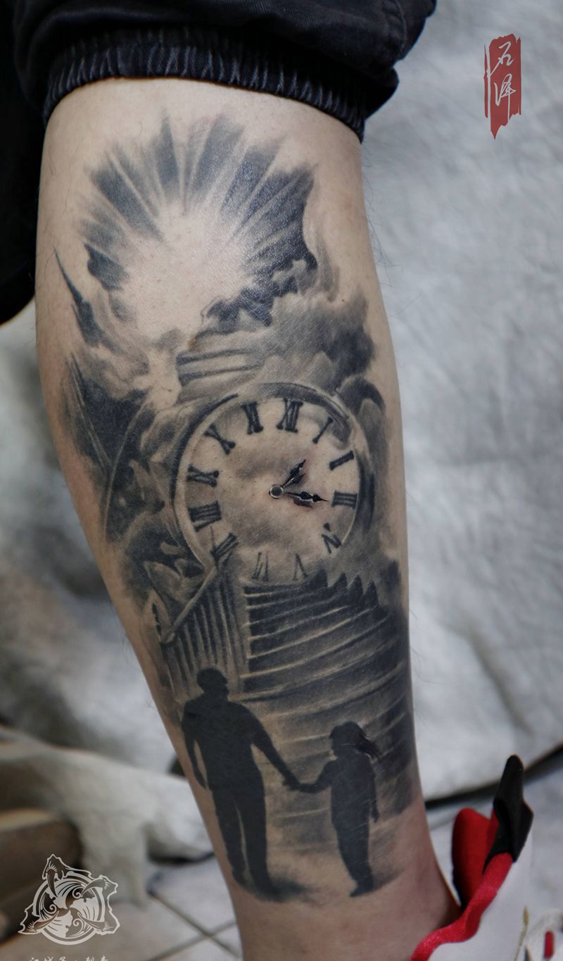 父女纹身图片_腿部欧美写实纹身图案