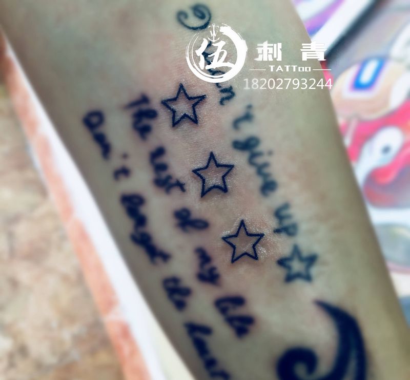 星星线条纹身图片_手部纹身图案