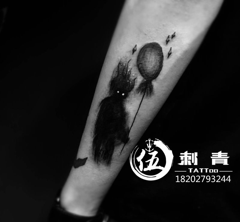 黑人纹身图片_手臂纹身图案