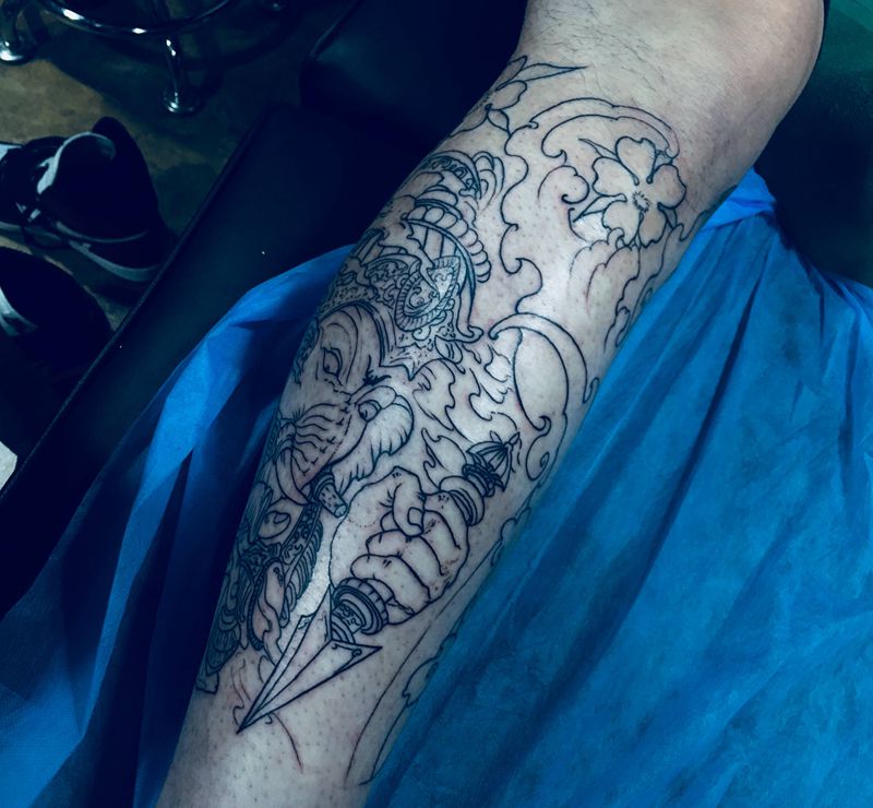 象神包小腿纹身图片_腿部新传统纹身图案