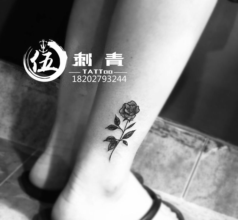 花纹身图片_腿部纹身图案