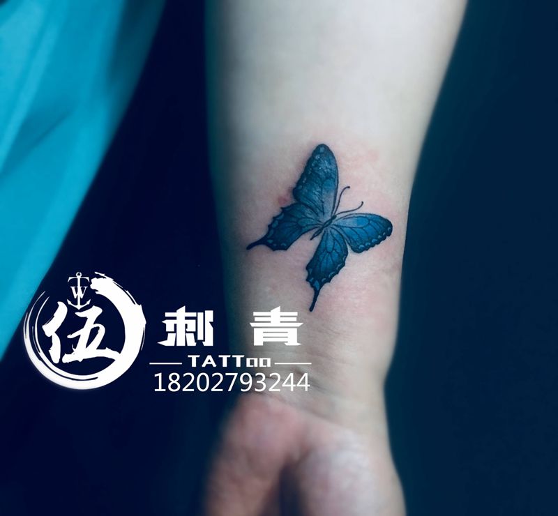 蝴蝶纹身图片_手臂纹身图案