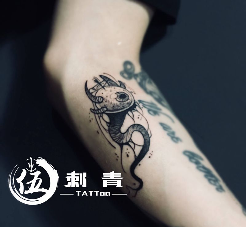 暗黑系纹身图片_手臂纹身图案