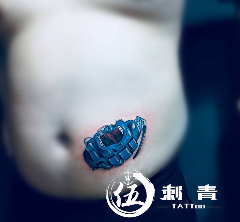 遮盖手雷纹身图片_腹部纹身图案