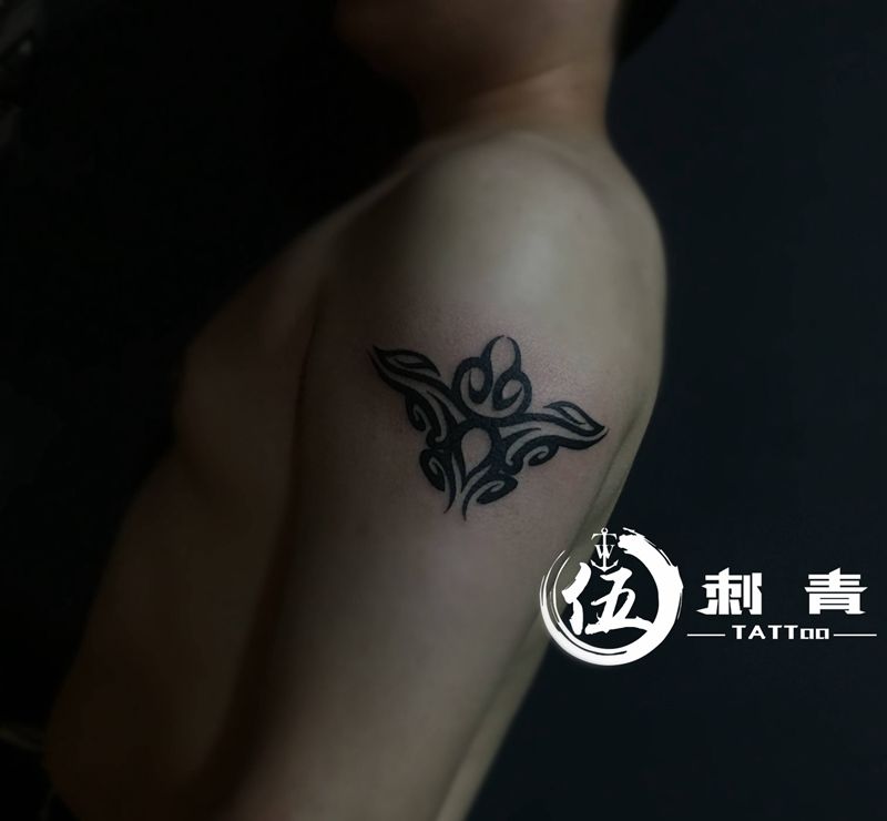 图腾纹身图片_手臂纹身图案