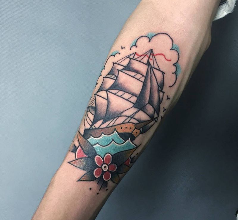 一帆风顺纹身图片_手部New School帆船纹身图案